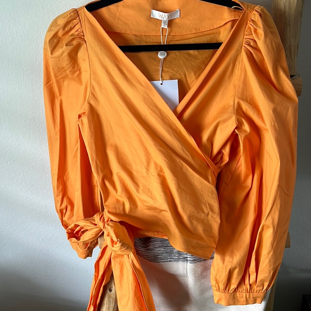 NWT WAYF Jada Balloon Sleeve Wrap Crop Top - Color : Cantaloupe - Picture 2 of 5